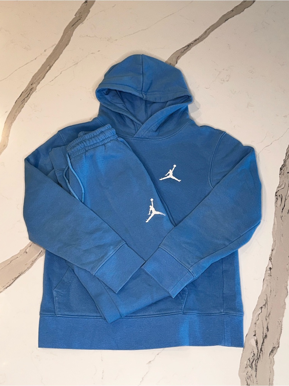 Jordan Kids Blue Crewneck Hoodie and Sweatpants Set with White Jumpman - Medium